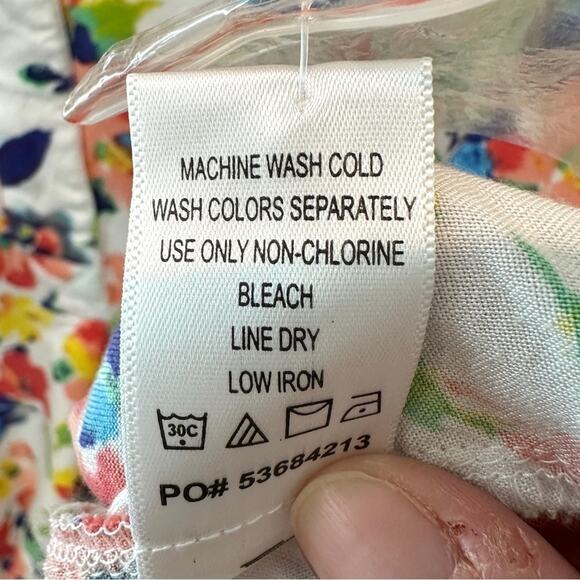 WOMAN WITHIN | Plus Button Front Floral Blouse Lightweight Top | Size 18/20 - Picture 7 of 7